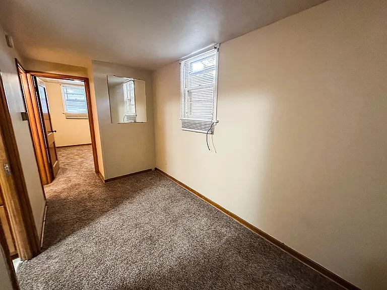 1820 S Duluth Ave #5 — Photo 3