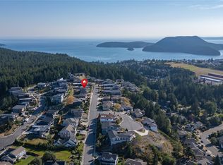 3923 Rock Ridge Pkwy, Anacortes, WA 98221