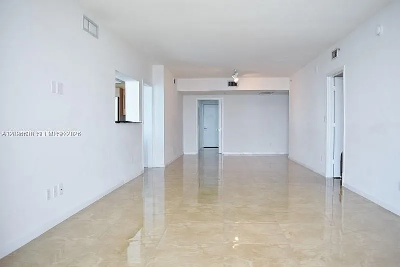 One Miami East Condo — Photo 4