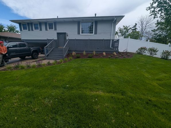 2451 Hickory Dr