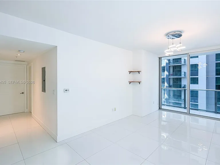 1010 SW 2nd Ave #606 — Photo 4