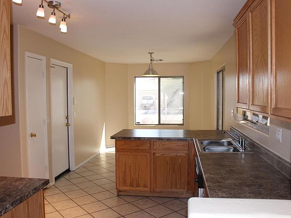 4th image of 7022 W Peck Dr