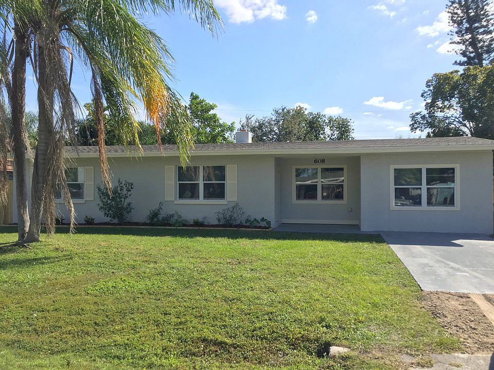 1st image of 608 63rd Avenue Dr W