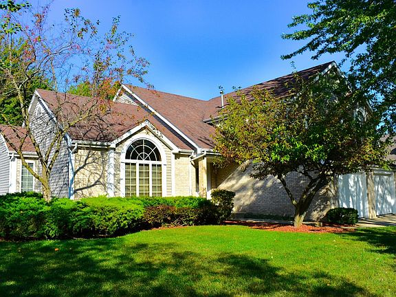 2nd image of 2740 Forest Park Dr