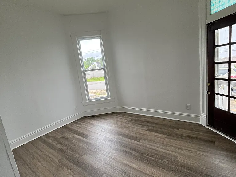 171 Vine St — Photo 3