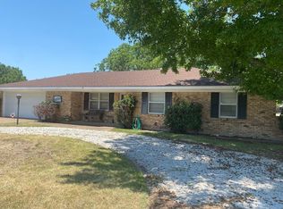 1302 Sandra Ln, Grand Prairie, TX 75052