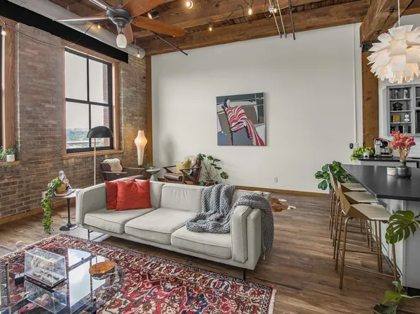 289 5th St E Unit 408, Saint Paul, MN 55101