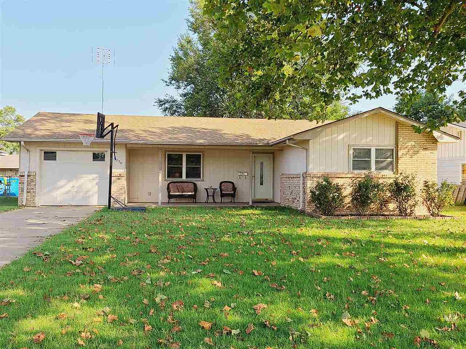 1st image of 3230 Dwelle Dr