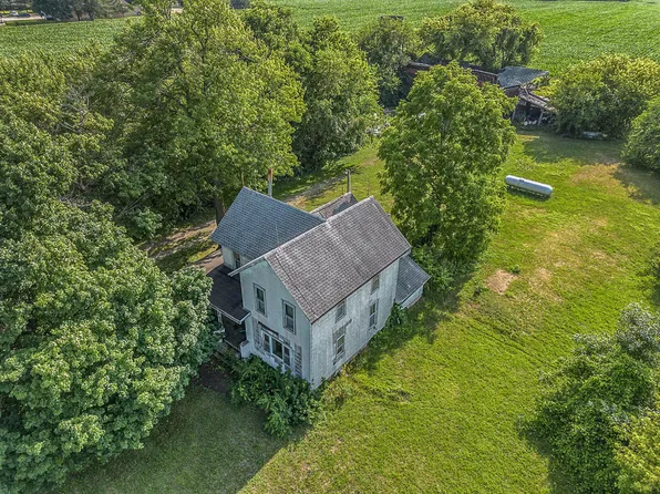12210 Carpenter Rd, Milan, MI 48160