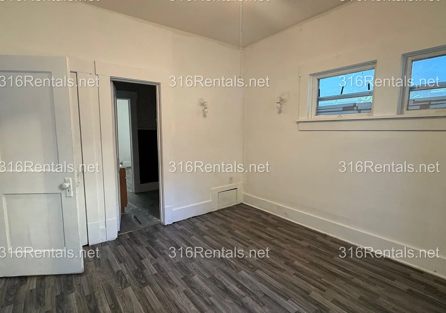$775 - 620 S Washington 2 Bed / 1 Bath — Photo 3