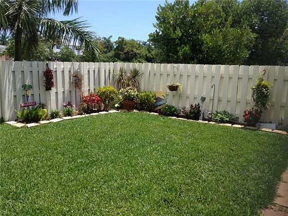 4th image of 2419 N Coral Trace Cir