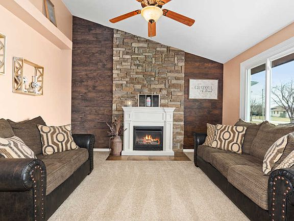 5th image of 6919 Great Falls Dr