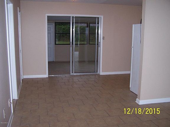 5th image of 1205 Edward Ct