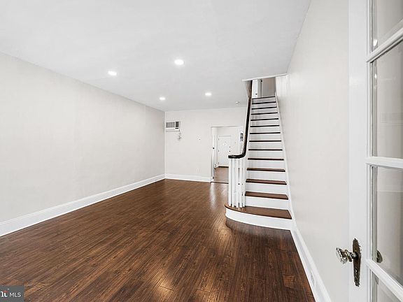 3rd image of 1834 S Carlisle St