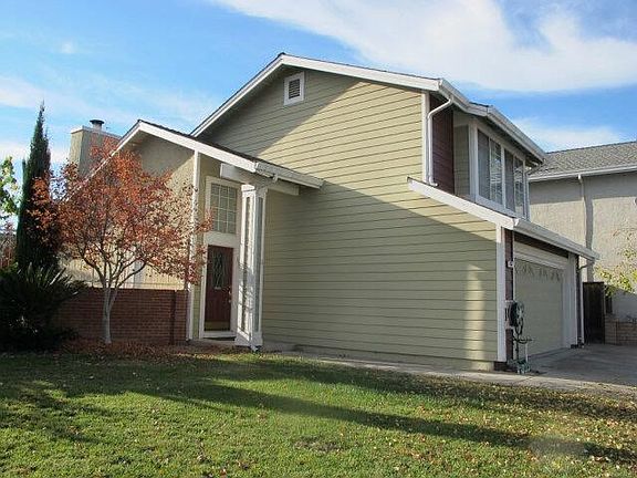 3rd image of 851 Salt Lake Dr