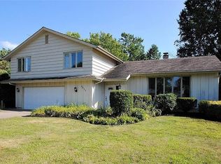 5552 Kilbourne Dr, Lyndhurst, OH