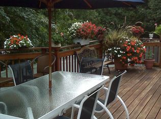 18 Henni Ct, Syosset, NY 11791