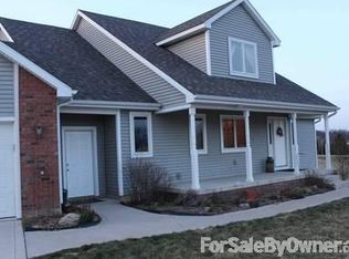 9123 Schlatter Rd, Leo, IN 46765