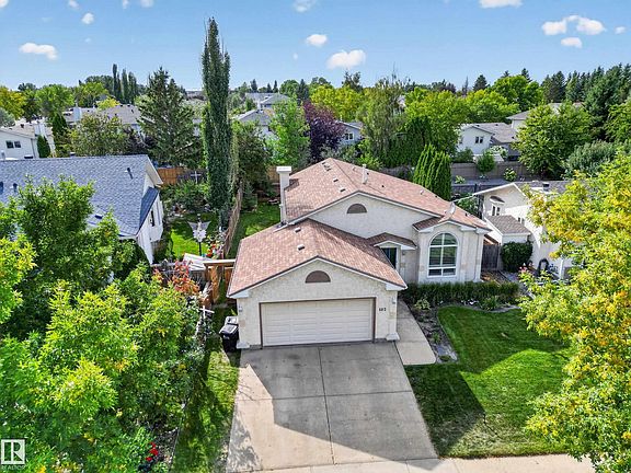 2nd image of 102 Coachman Way