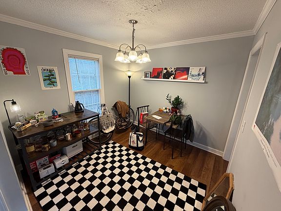 5th image of 702 Sleepy Creek Dr