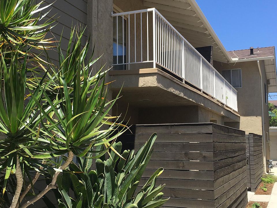 Walkway & Upstairs Balcony