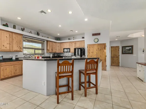 2244 E CAVALRY Road, New River, AZ 85087
