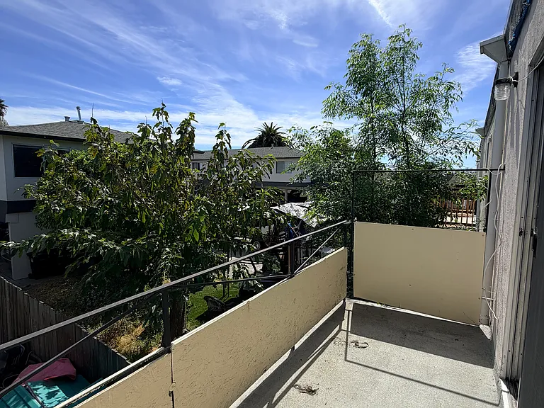Valencia Gardens — Photo 14