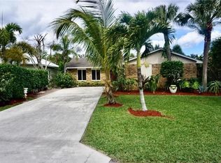 6259 Garrett St, Jupiter, FL 33458