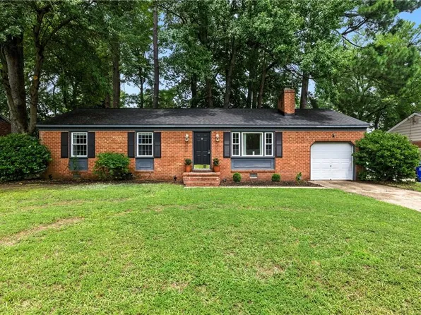938 Moyer Rd, Newport News, VA 23608