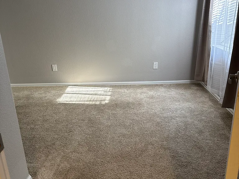 571 Fox Run Cir — Photo 19