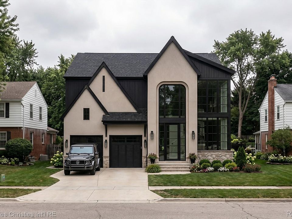 1st image of 1696 Hazel Ave