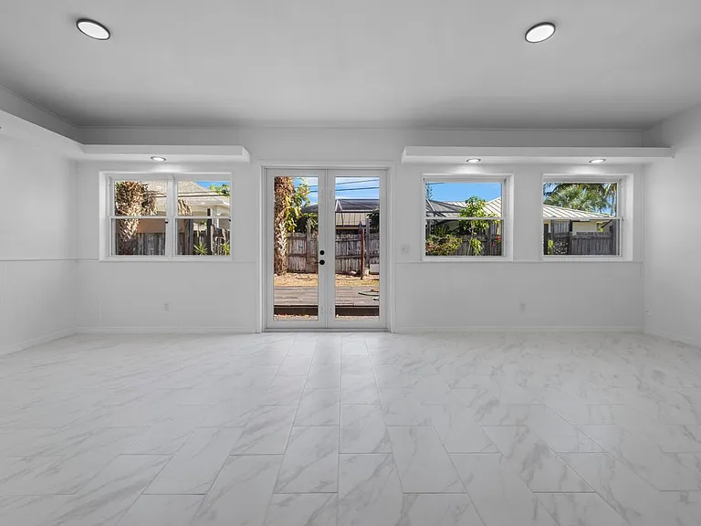 2230 Sunset Ave — Photo 16