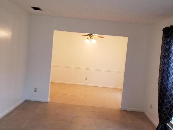 4th image of 7925 Jolliet Dr