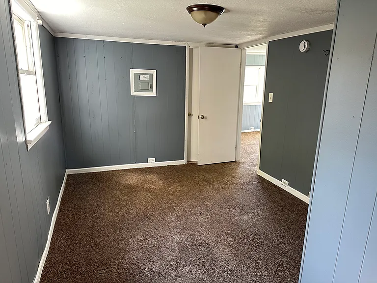 17674 1/2 Lakewood Ave — Photo 9