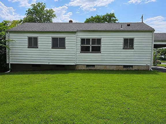 2nd image of 122 Southwood Dr