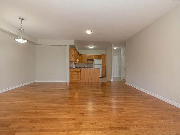 145 Notre Dame Ave — Photo 11