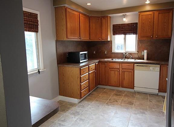 4th image of 13731 Allan Ave