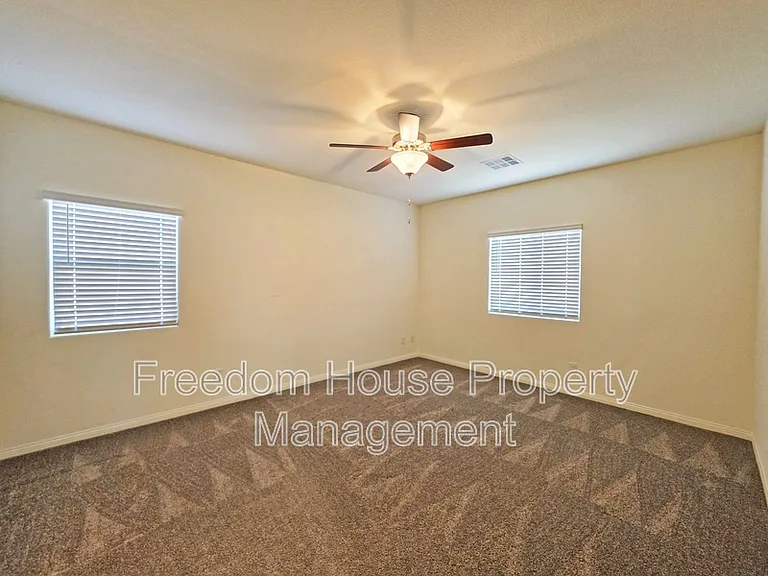 56 Pioneer Range Ave — Photo 35
