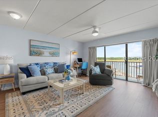 100 Helmsman Way #214, Hilton Head Island, SC 29928