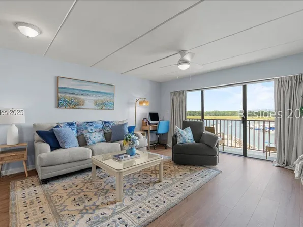 100 Helmsman Way #214, Hilton Head Island, SC 29928