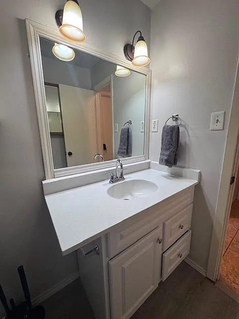 3 bed, 2.0 bath, 1418 sqft, $1,001 — Photo 2