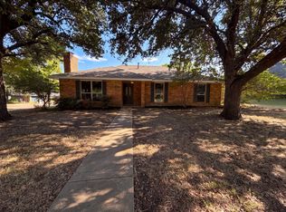 1406 Tad St, Ennis, TX 75119