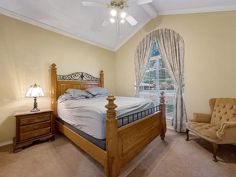 1249 Chandler Cir — Photo 13