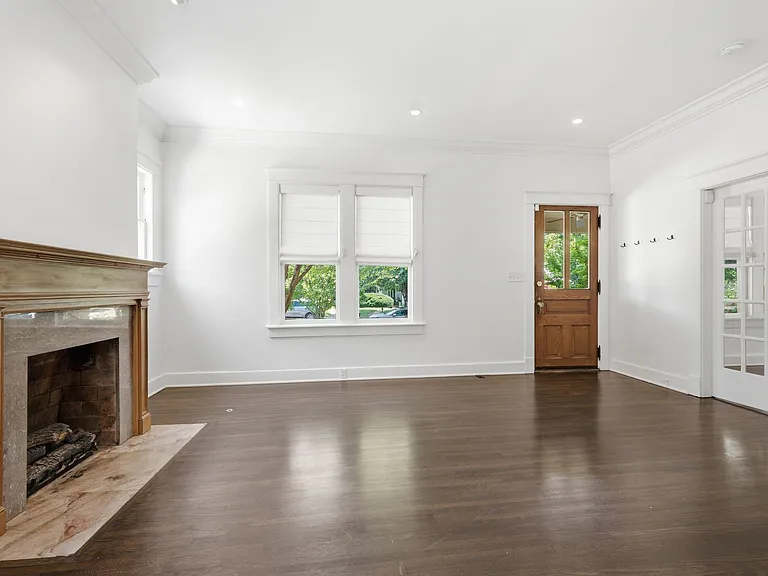 227 Carden Ave — Photo 8