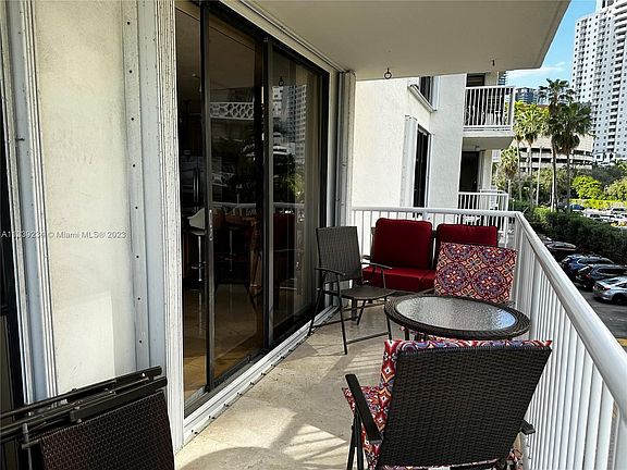 2nd image of 1440 Brickell Bay Dr #Penthouse 1