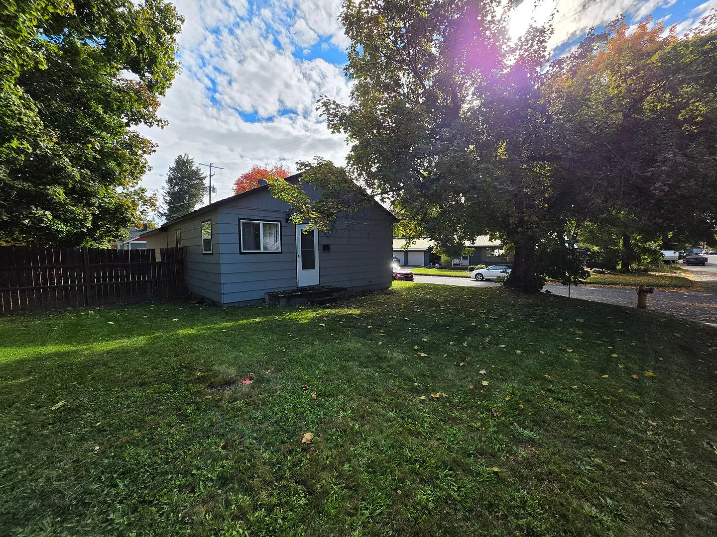 Cozy 2 Bed 2 Bath Home w/ office — Photo 2