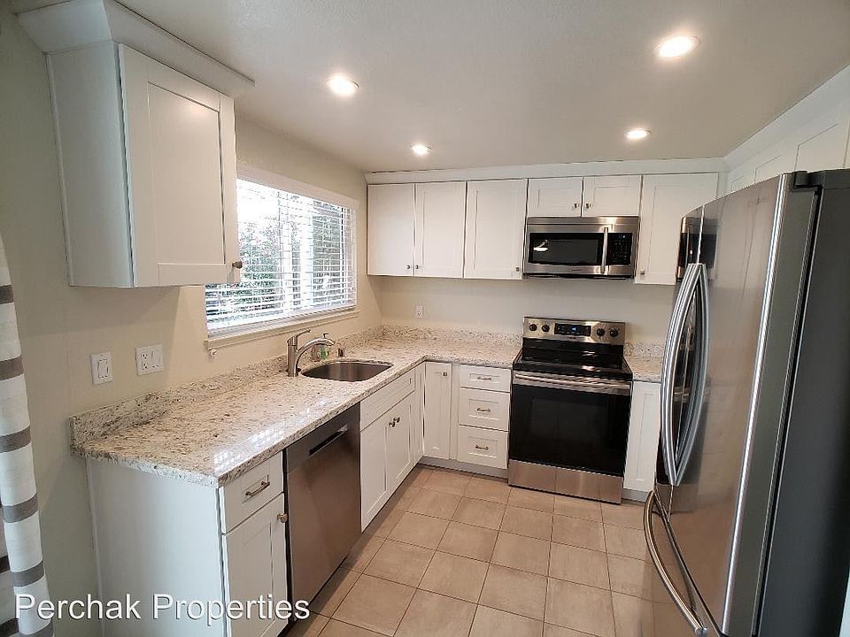 1st image of 1701 Carnation Cir