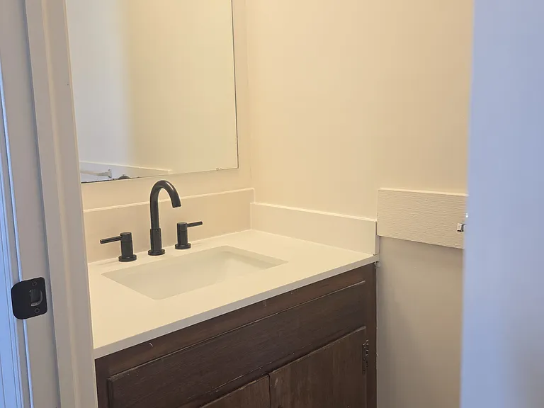 515 Poplar St — Photo 10