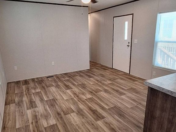 3rd image of 1 Vista Del Rio #93