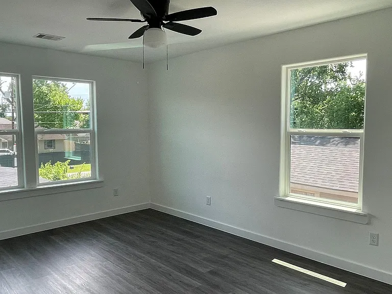 2322 Wavell St #B — Photo 4